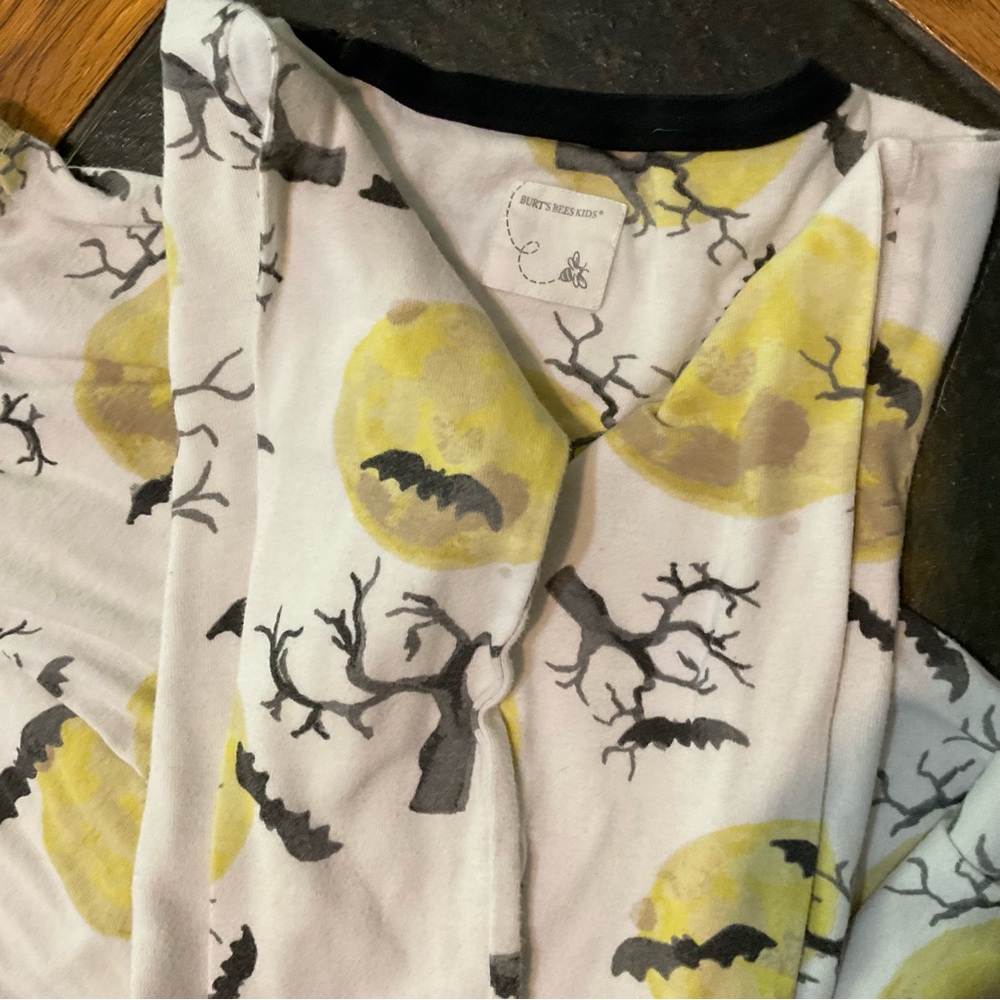 Burt's Bees Kids Toddler Boy's Hallow's Eve Pajamas Spooky Bats Size 8 - Picture 5 of 6
